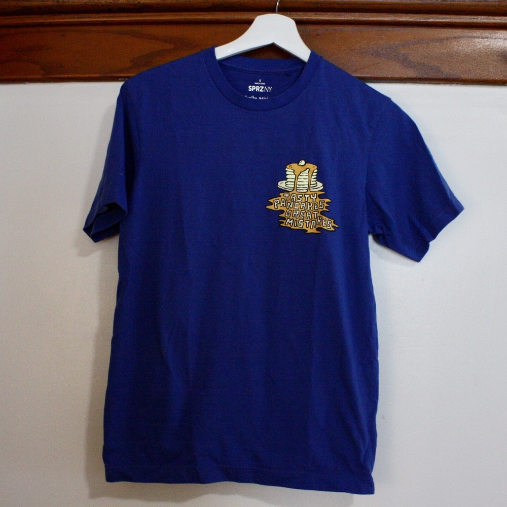 Uniqlo graphic tee with Pancake design